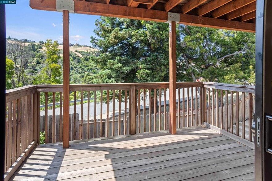 More Photos Of 619 Edwards St, Crockett Healthcare For Sale