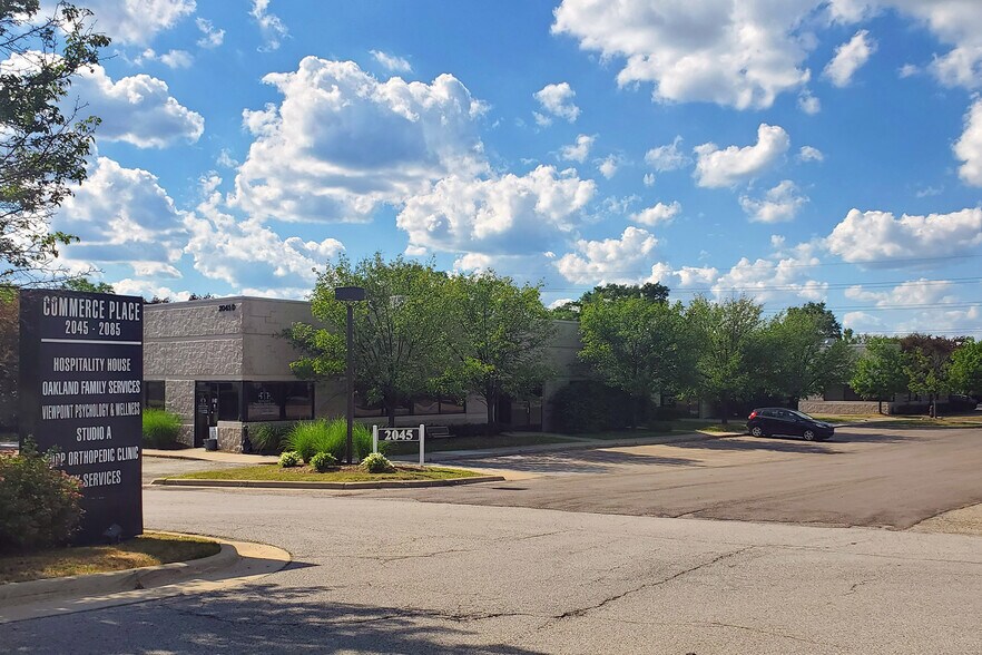 Primary Photo Of 2085 E West Maple Rd, Commerce Township Flex For Lease