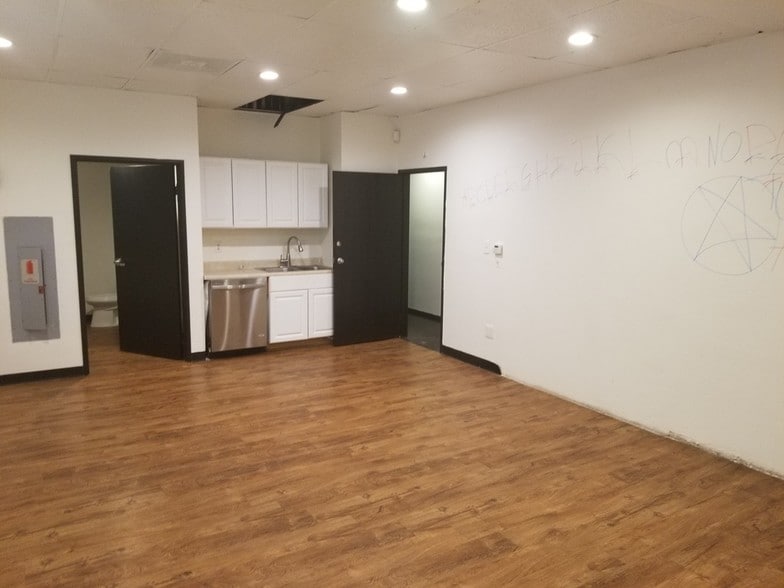 More Photos Of 7519-7521 Melrose Ave, Los Angeles Storefront Retail Office For Sale