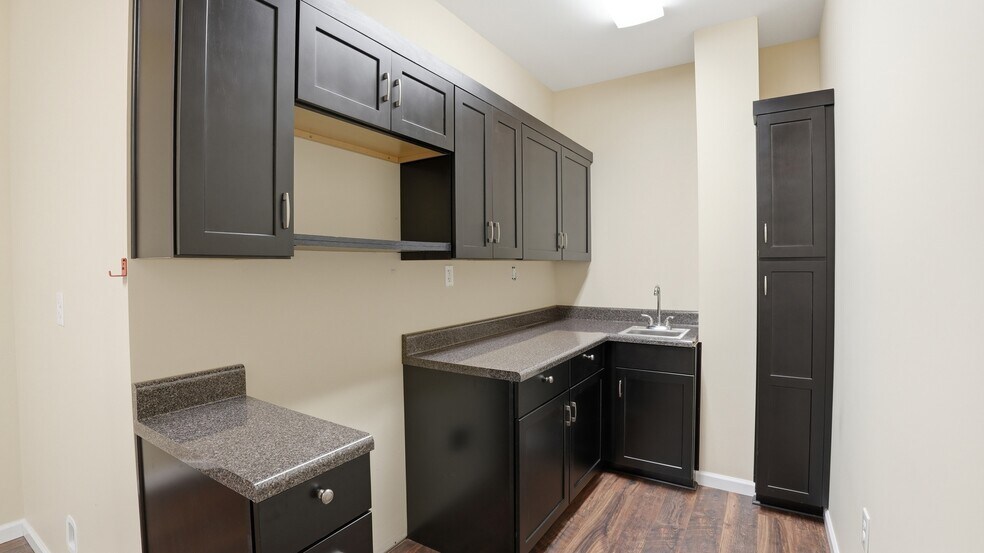 More Photos Of 1087 Aedc Rd, Winchester Industrial For Lease