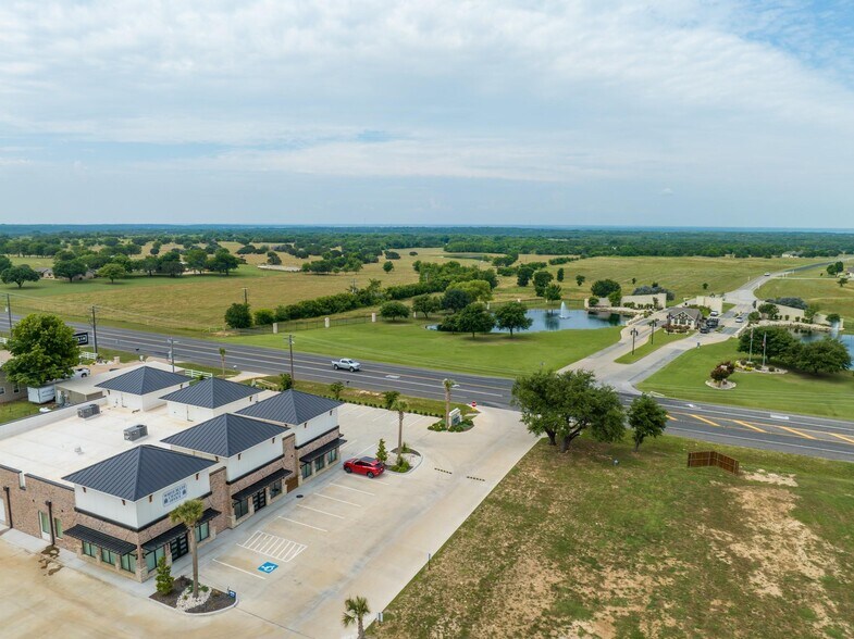 More Photos Of 5536 FM 933 #101, Whitney Flex For Lease