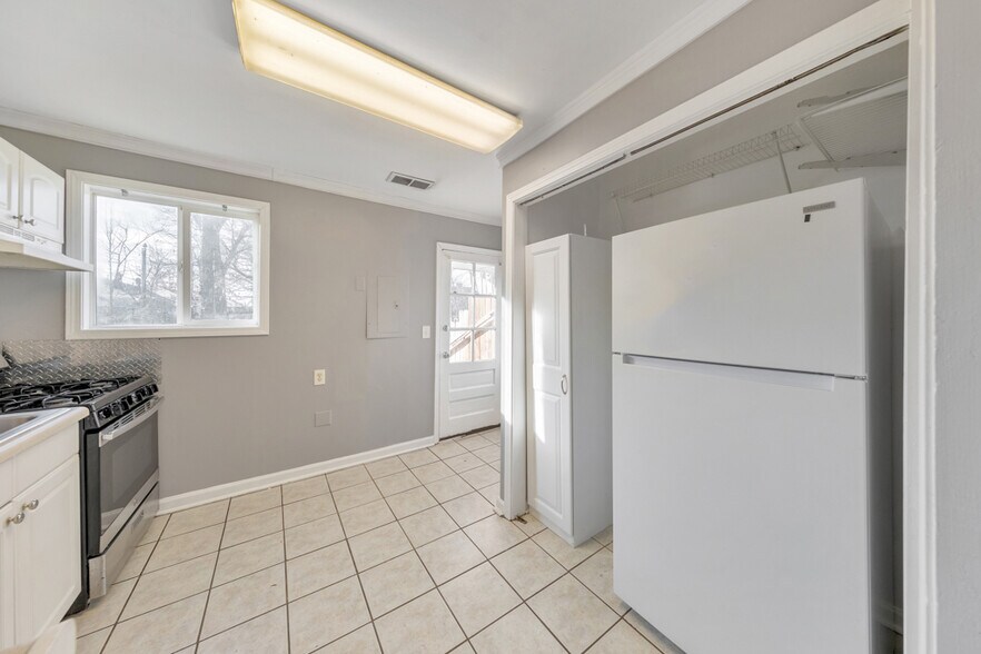 More Photos Of 610 Armstrong St SE, Marietta Multifamily For Sale