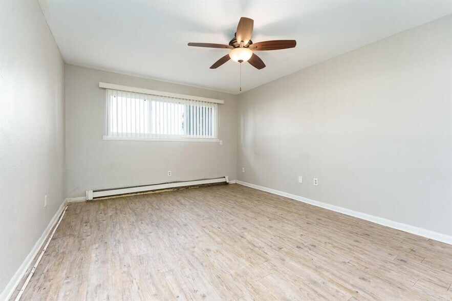 More Photos Of 1305 Lakeview Ave, Battle Creek Apartments For Sale