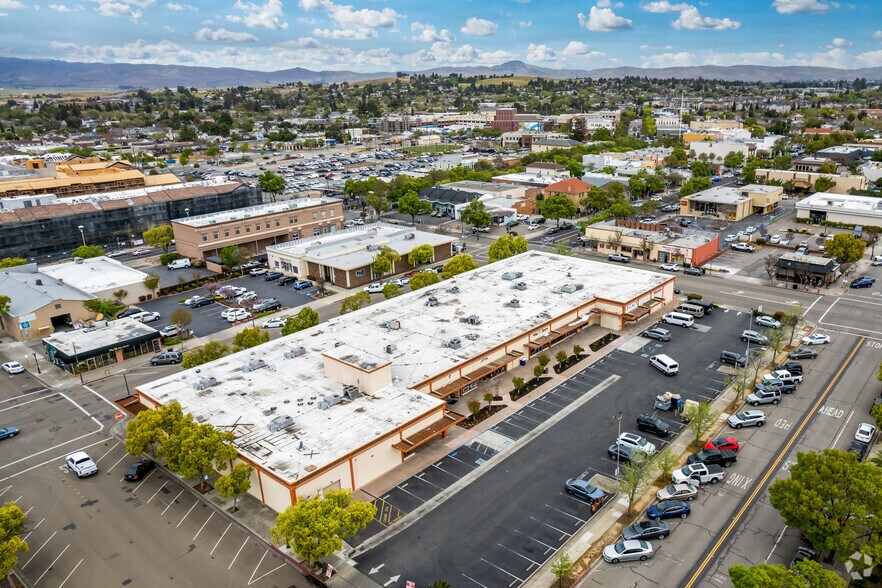 More Photos Of 1911-1983 2nd St, Livermore General Retail For Lease