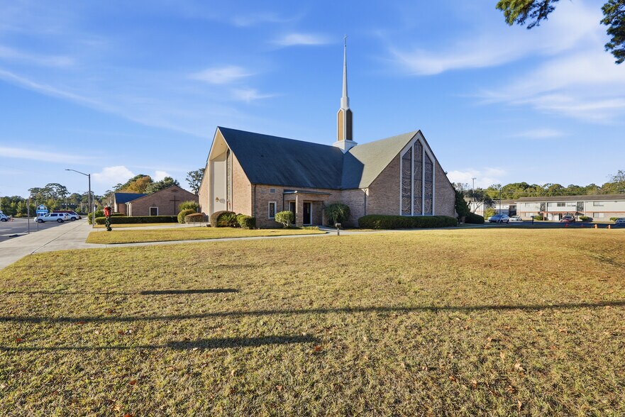 Primary Photo Of 11911 White Bluff Rd, Savannah Specialty For Sale