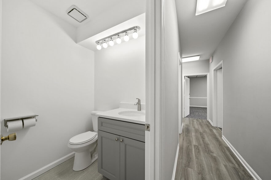 More Photos Of 3825 Leonardtown Rd, Waldorf Office For Lease