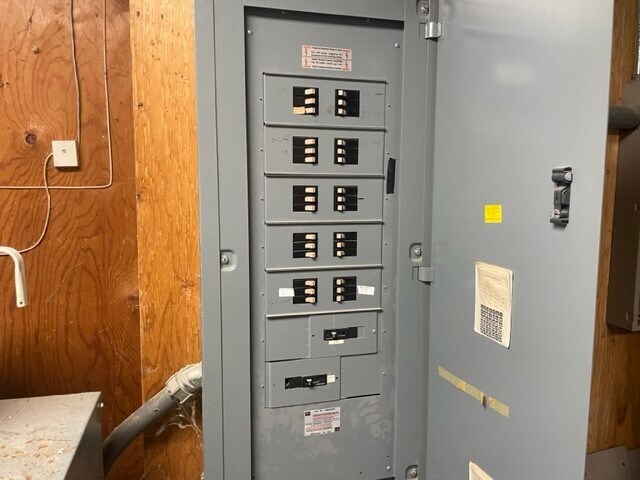 More Photos Of 4250 N State St, Salamanca Freestanding For Sale