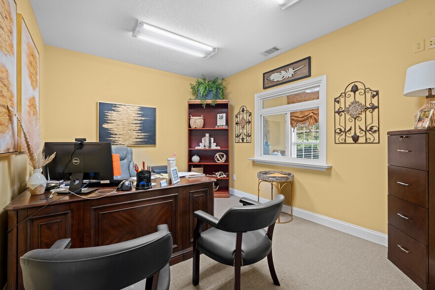 More Photos Of 1135 E. Hiawatha st, Metter Office For Sale