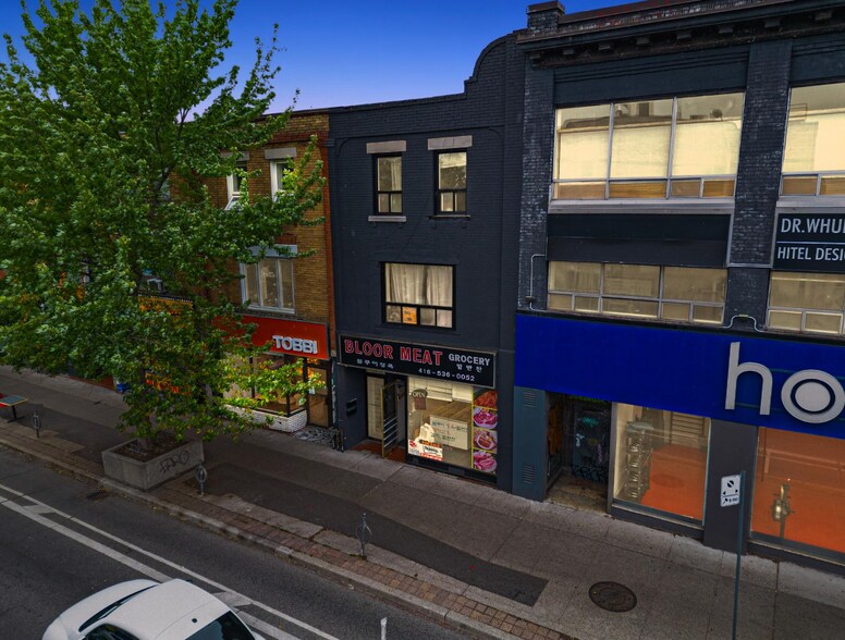 More Photos Of 676 Bloor St W, Toronto Storefront Retail Residential For Sale