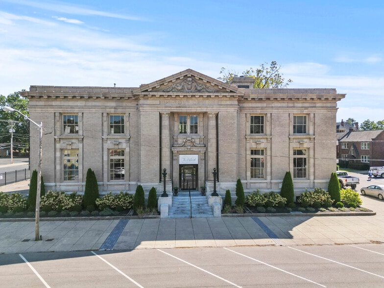 Primary Photo Of 105 S Paint St, Chillicothe Lodge Meeting Hall For Sale