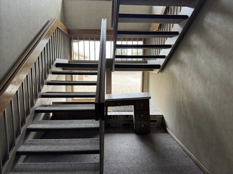 More Photos Of 2124 N 25th St, Waco Medical For Sale