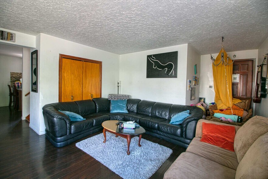 More Photos Of 354 Eva Av, Sudbury Apartments For Sale