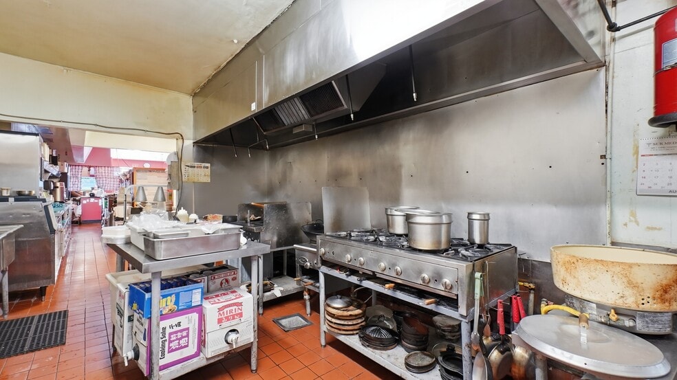 More Photos Of 409 Main St, El Segundo Storefront For Sale