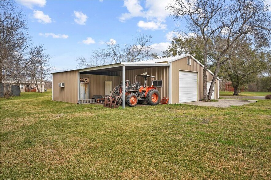 More Photos Of 19645 Nordt Rd, Damon Manufactured Housing Mobile Home Park For Sale