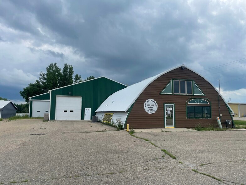 Primary Photo Of 404 Airport Rd, Albert Lea Industrial For Sale