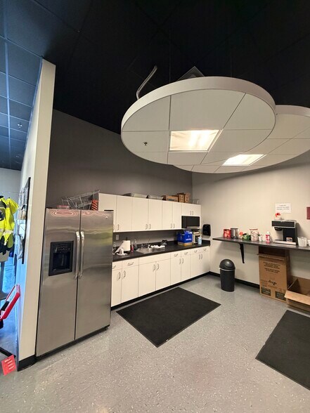 More Photos Of 3029 N Post Rd, Indianapolis Industrial For Lease