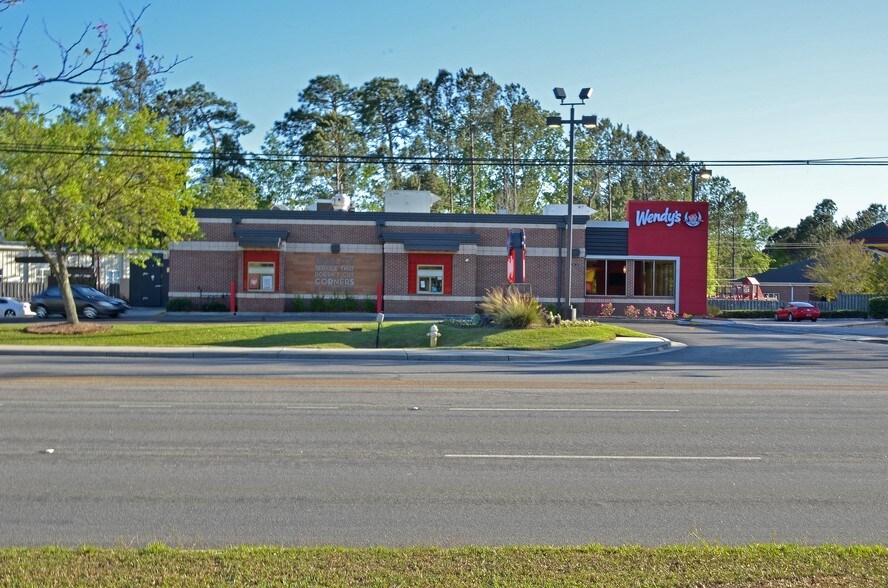 More Photos Of 9145 University Blvd, Charleston Fast Food For Sale