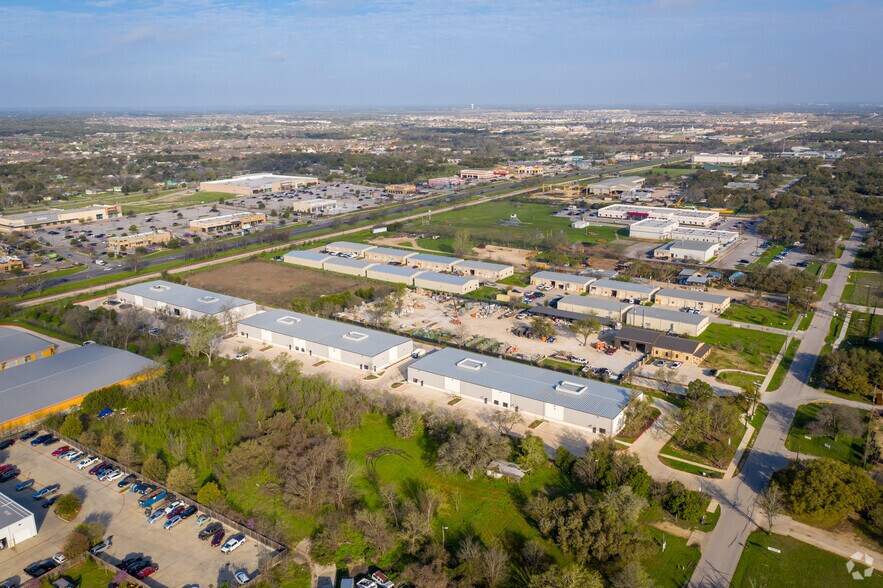 More Photos Of 1501 Leander Dr, Leander Warehouse For Lease