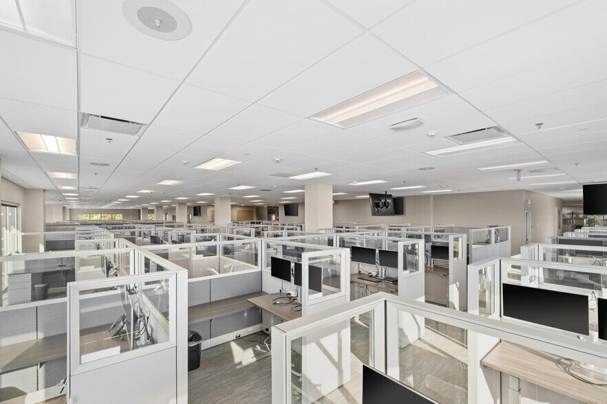 More Photos Of 247 E Nees Ave, Fresno Office For Lease