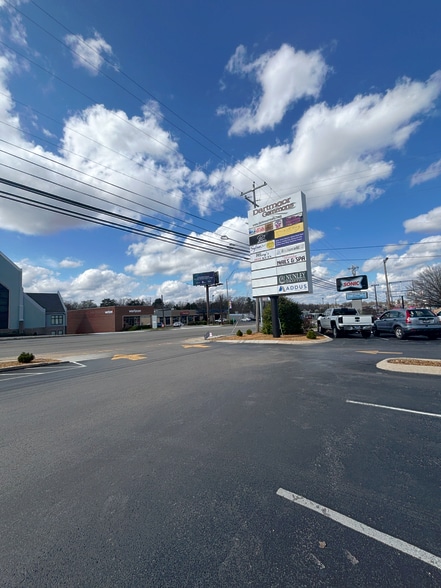 More Photos Of 728 S Jefferson Ave, Cookeville Storefront Retail Office For Lease