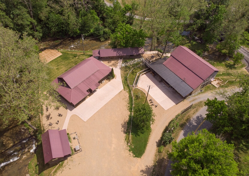 More Photos Of 21405 Parks Mill Rd, Abingdon Lodge Meeting Hall For Sale