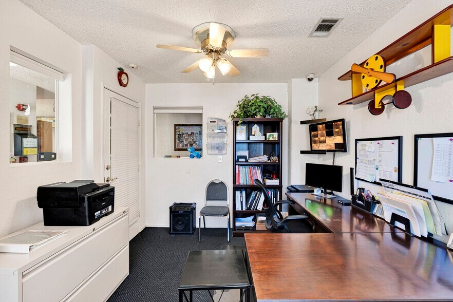 More Photos Of 12883 Amethyst Rd, Victorville Daycare Center For Sale