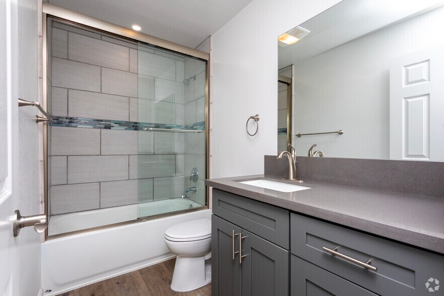 More Photos Of 1223 N Sylmar Ave, Fresno Apartments For Sale