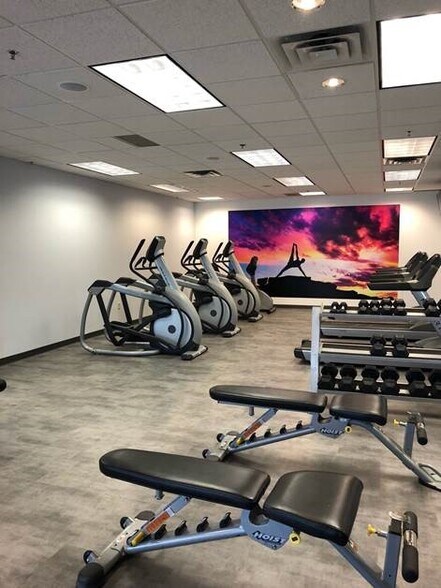 More Photos Of 8470 Allison Pointe Blvd, Indianapolis Office For Lease