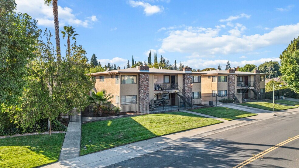 More Photos Of 6004-6012 Gloria Dr, Sacramento Apartments For Sale