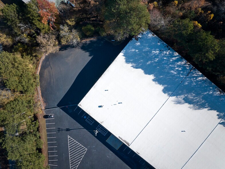 More Photos Of 3645 Oakcliff Rd, Doraville Warehouse For Lease