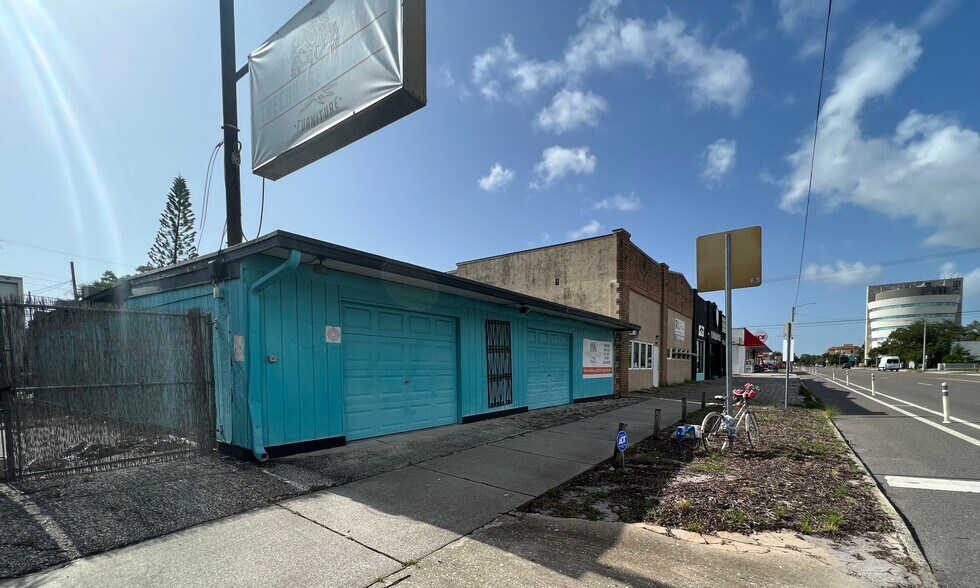 Primary Photo Of 2821 Dr. Martin Luther King Jr St N, Saint Petersburg Freestanding For Sale