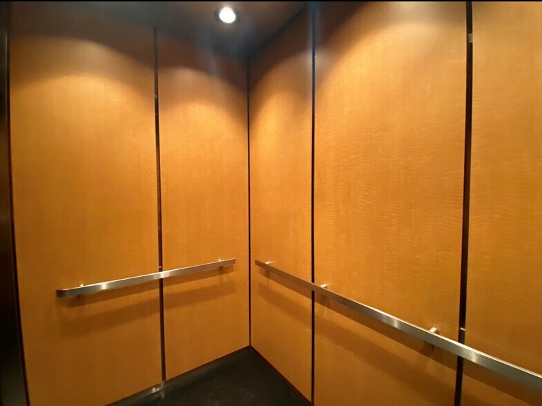 More Photos Of 79 Hudson St, Hoboken Loft Creative Space For Lease