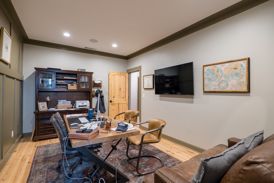 More Photos Of 1004 Williams St, Valdosta Office For Sale