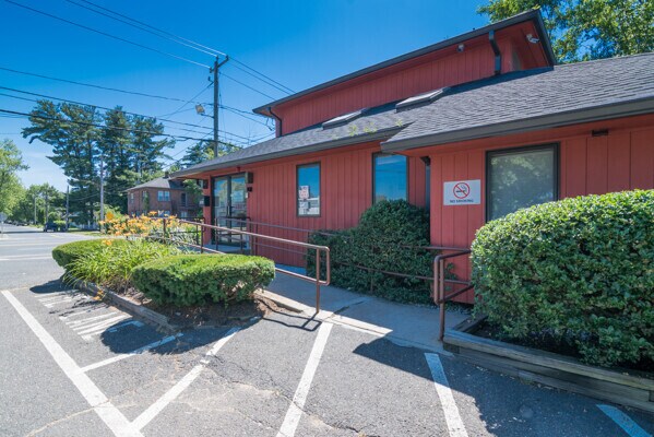 More Photos Of 860 Boston Rd, Springfield Medical For Lease