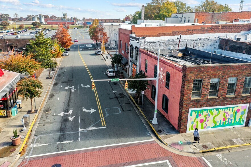 More Photos Of 346 S Worth St, Burlington Office For Lease