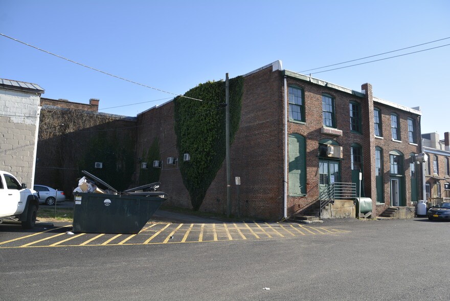 More Photos Of 114 S Main St, Blackstone Restaurant For Sale