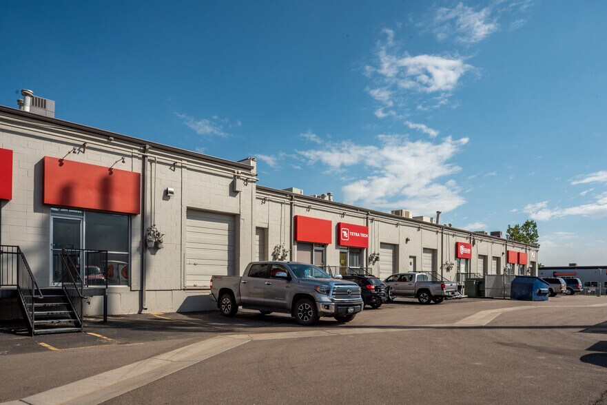 More Photos Of 15700-15820 W 6th Ave, Golden Warehouse For Lease
