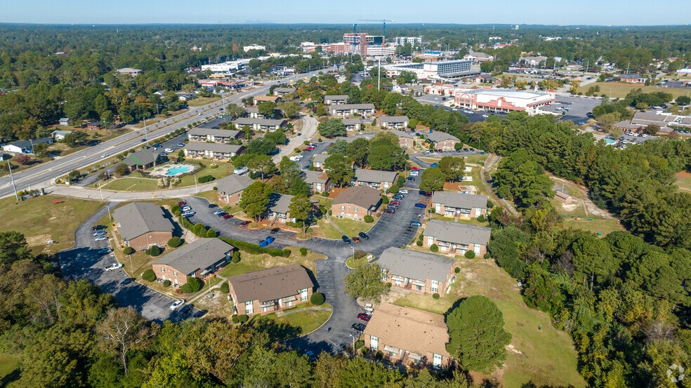 More Photos Of 29 Briar Cir, Fayetteville Apartments For Sale