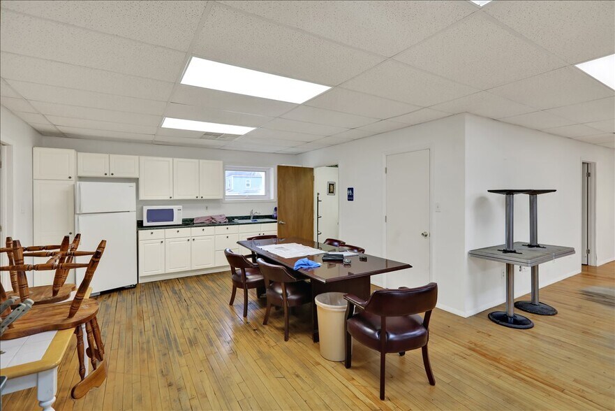 More Photos Of 345 N Main St, Bernville Industrial For Sale