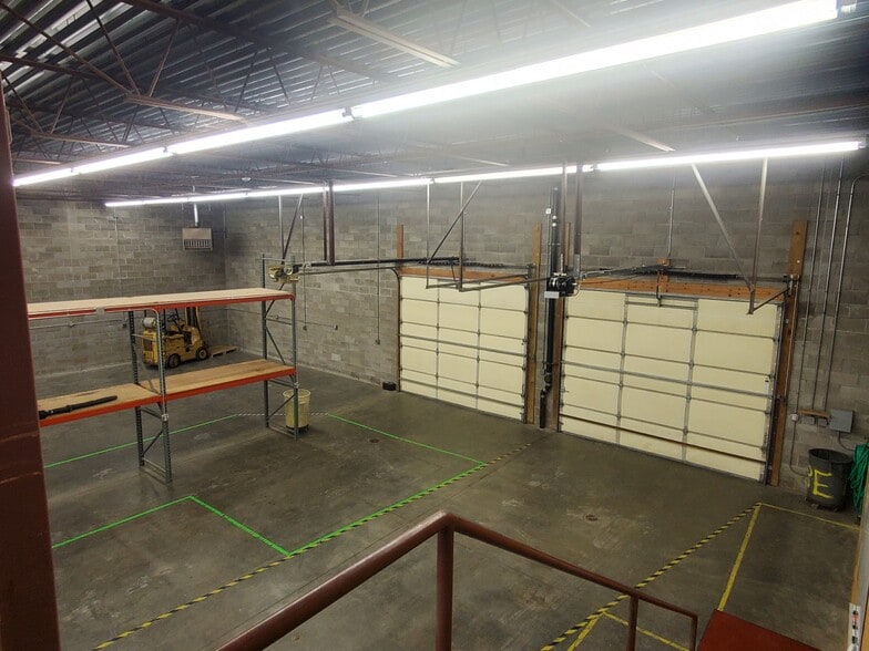More Photos Of 802 Pierce St, Omaha Warehouse For Sale