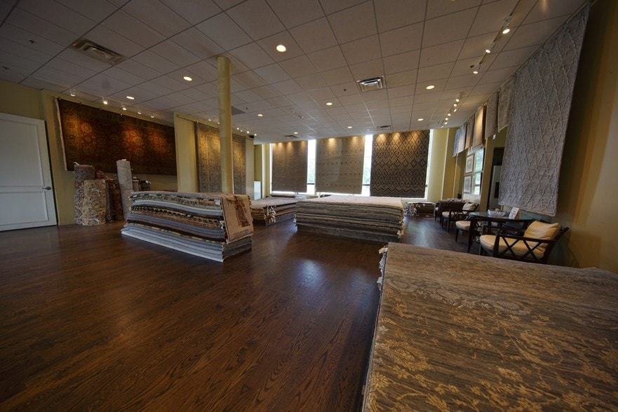 More Photos Of 3330 Skokie Valley Rd, Highland Park Medical For Lease