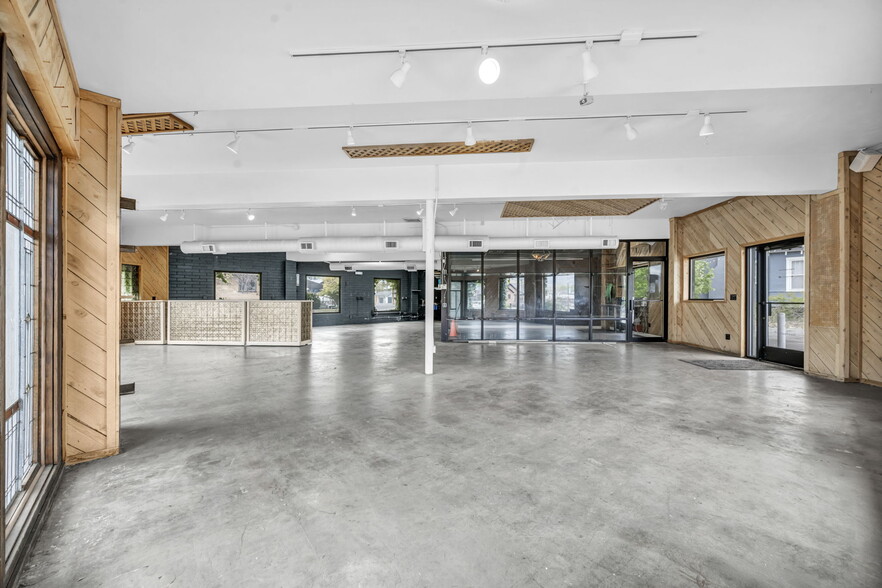 More Photos Of 700 S Wells Ave, Reno Fast Food For Lease