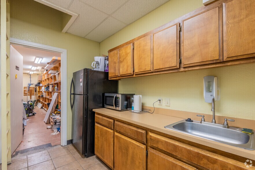 More Photos Of 9276 Greenback Ln, Orangevale Medical For Sale