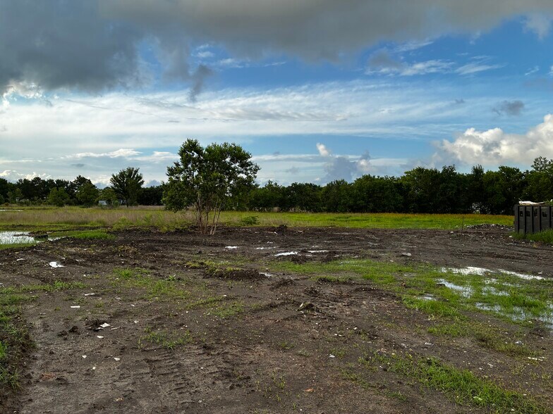 More Photos Of 8235 Hasting Cannon Rd, Alvin Land For Sale
