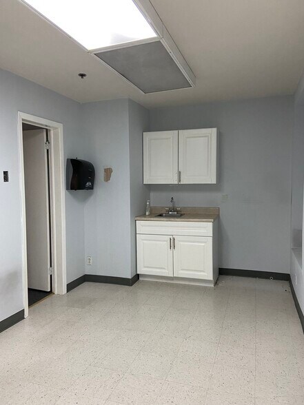 More Photos Of 206-212 Canal St, New York Office Residential For Sale