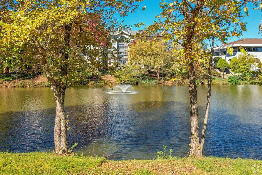 More Photos Of 6 Pidgeon Hill Dr, Sterling Medical For Lease