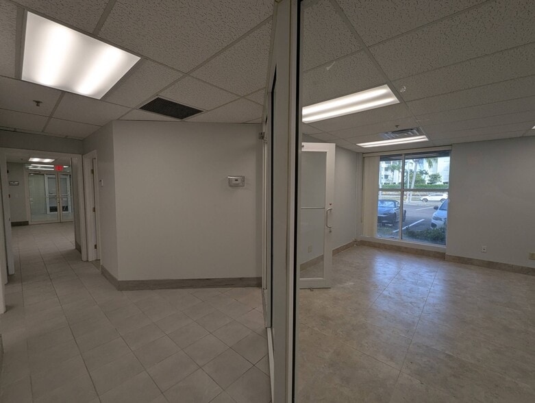 More Photos Of 701 NW Federal Hwy, Stuart Medical For Lease