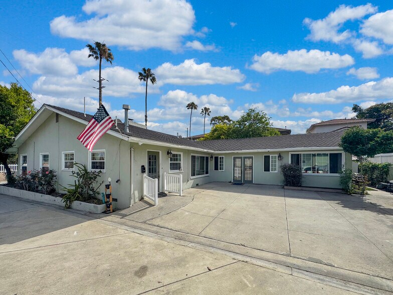 More Photos Of 7736 Sugar Dr, Huntington Beach Apartments For Sale