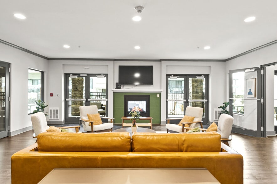 More Photos Of 77A Excelsior Ave, Saratoga Springs Apartments For Lease