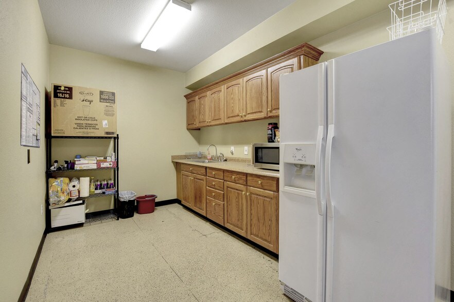 More Photos Of 3852 E Post Rd, Las Vegas Warehouse For Sale